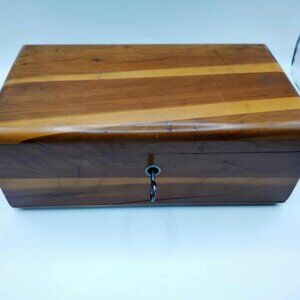 CEDAR CHEST  Jewelry Box VINTAGE LANE  Trinket Box W/Key